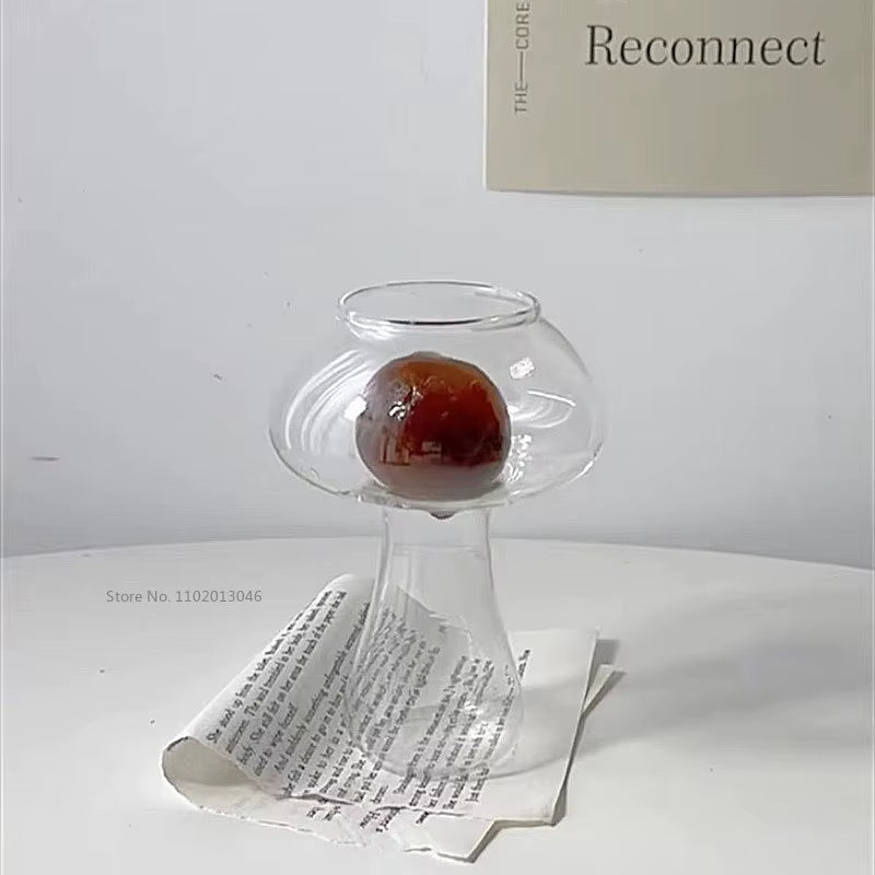 250Ml Creative Mushroom Shape Coffee Glasses Clear Drinks Cups Wine Glasses for Party Novelty Drinking Glassware KTV Bar Club