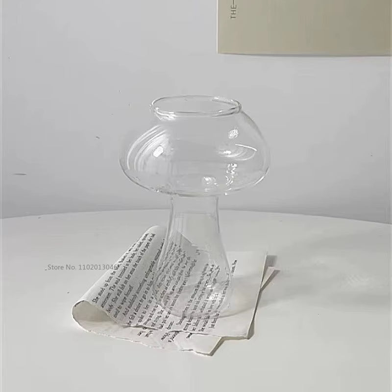 250Ml Creative Mushroom Shape Coffee Glasses Clear Drinks Cups Wine Glasses for Party Novelty Drinking Glassware KTV Bar Club