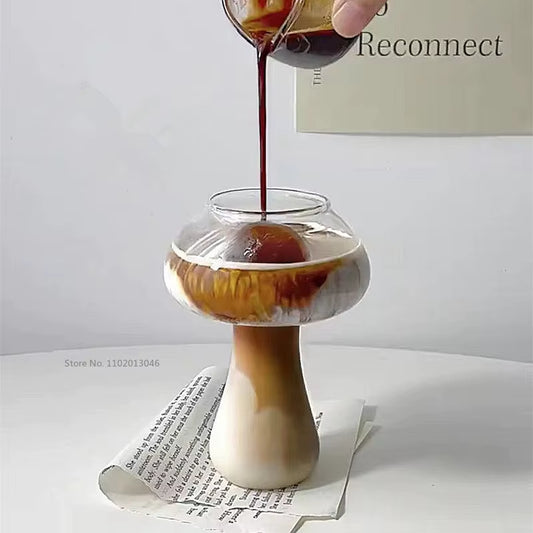 250Ml Creative Mushroom Shape Coffee Glasses Clear Drinks Cups Wine Glasses for Party Novelty Drinking Glassware KTV Bar Club