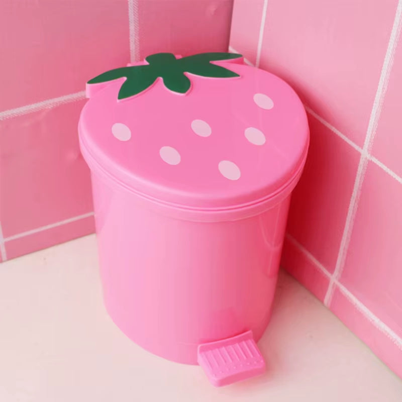Mini Strawberry Trash Can with Lid Plastic Garbage Bin Waste Paper for Home Office Desk Room Desktop Bucket